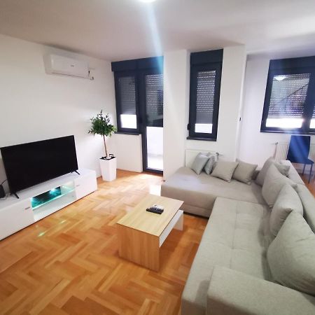 Riviera Apartments Nis Bagian luar foto