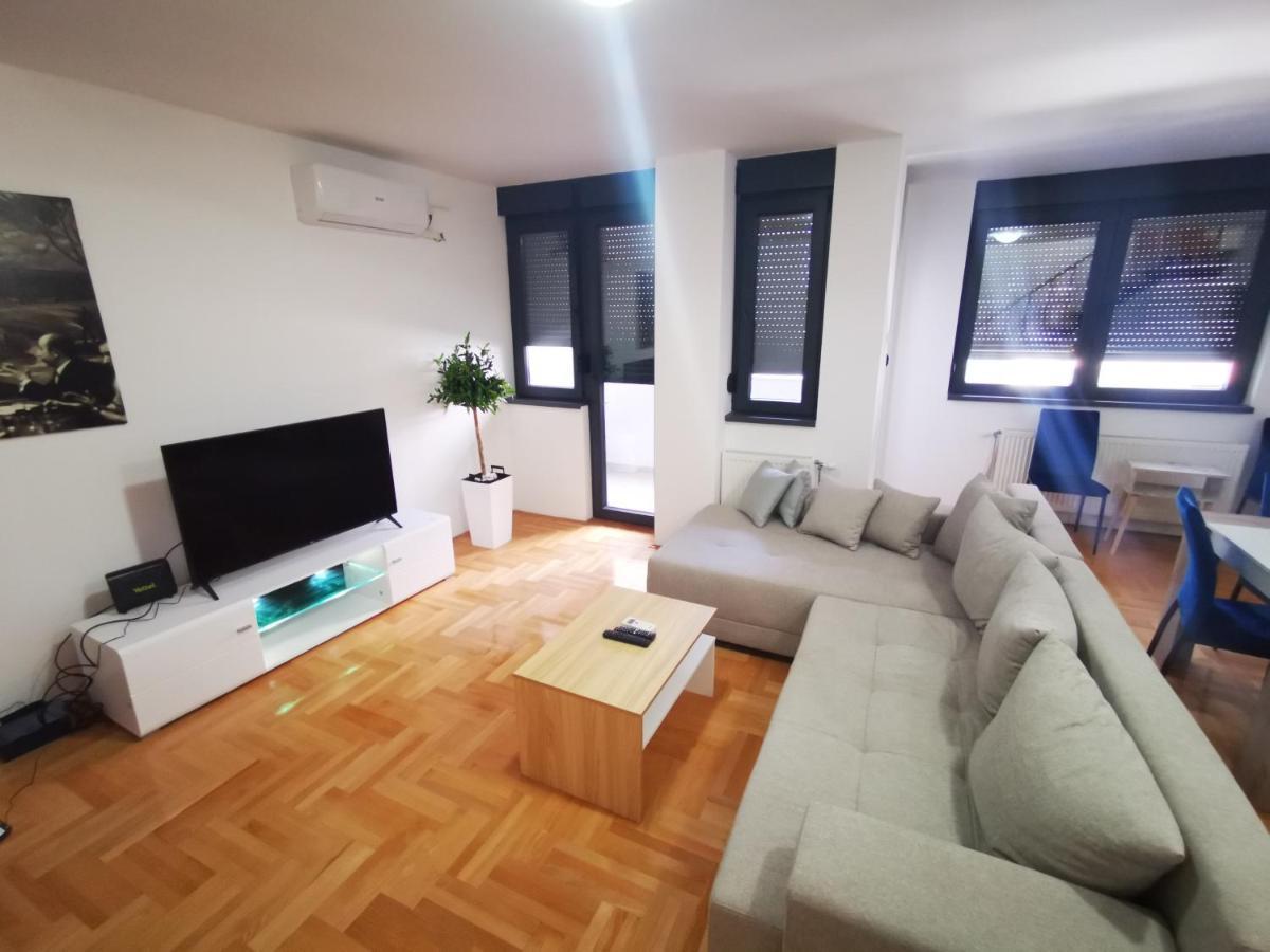 Riviera Apartments Nis Bagian luar foto